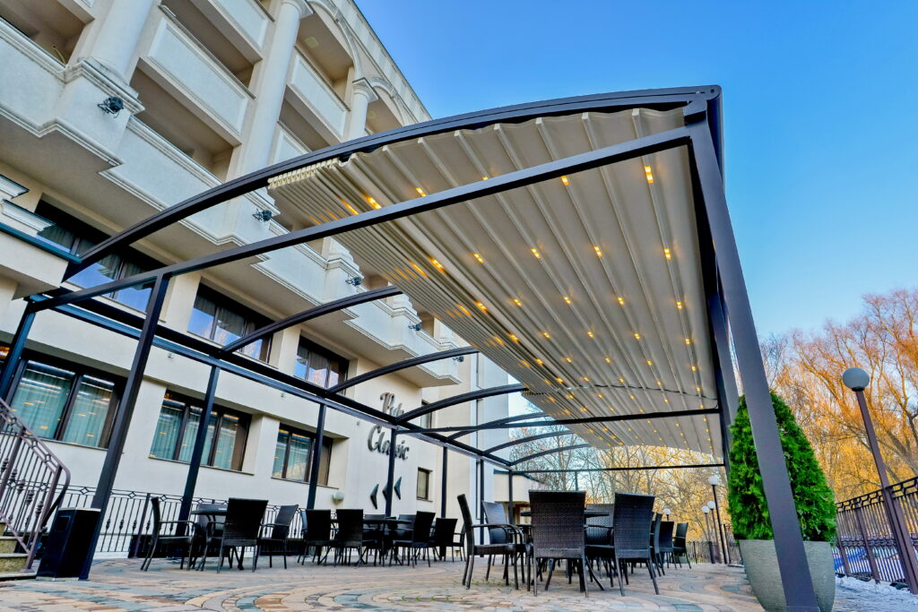 Sun Leader, Pergole retractabile pentru amenajari terase Horeca